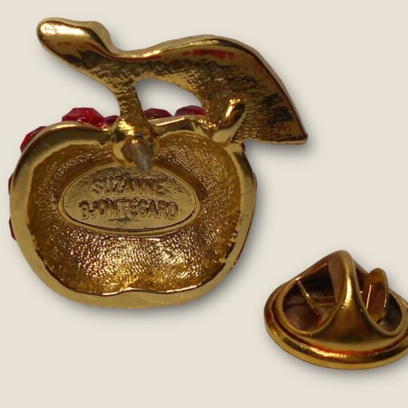 Vintage Suzanne Bjontegard Pave Crystal Apple Pin Brooch New w/Tags - Picture 4 of 5